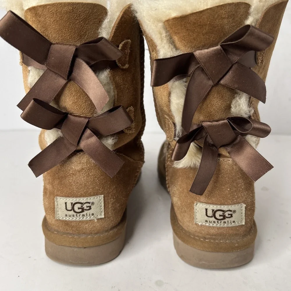UGG Womens Bailey‎ Bow II 1002954 Chestnut Brown Sheepskin Winter Boots Size 6